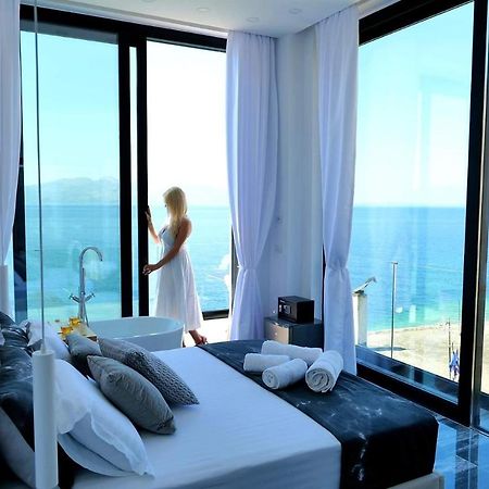 Nili Deluxe Hotell Sarandë Exteriör bild