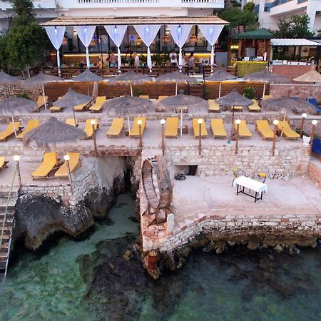 Nili Deluxe Hotell Sarandë Exteriör bild