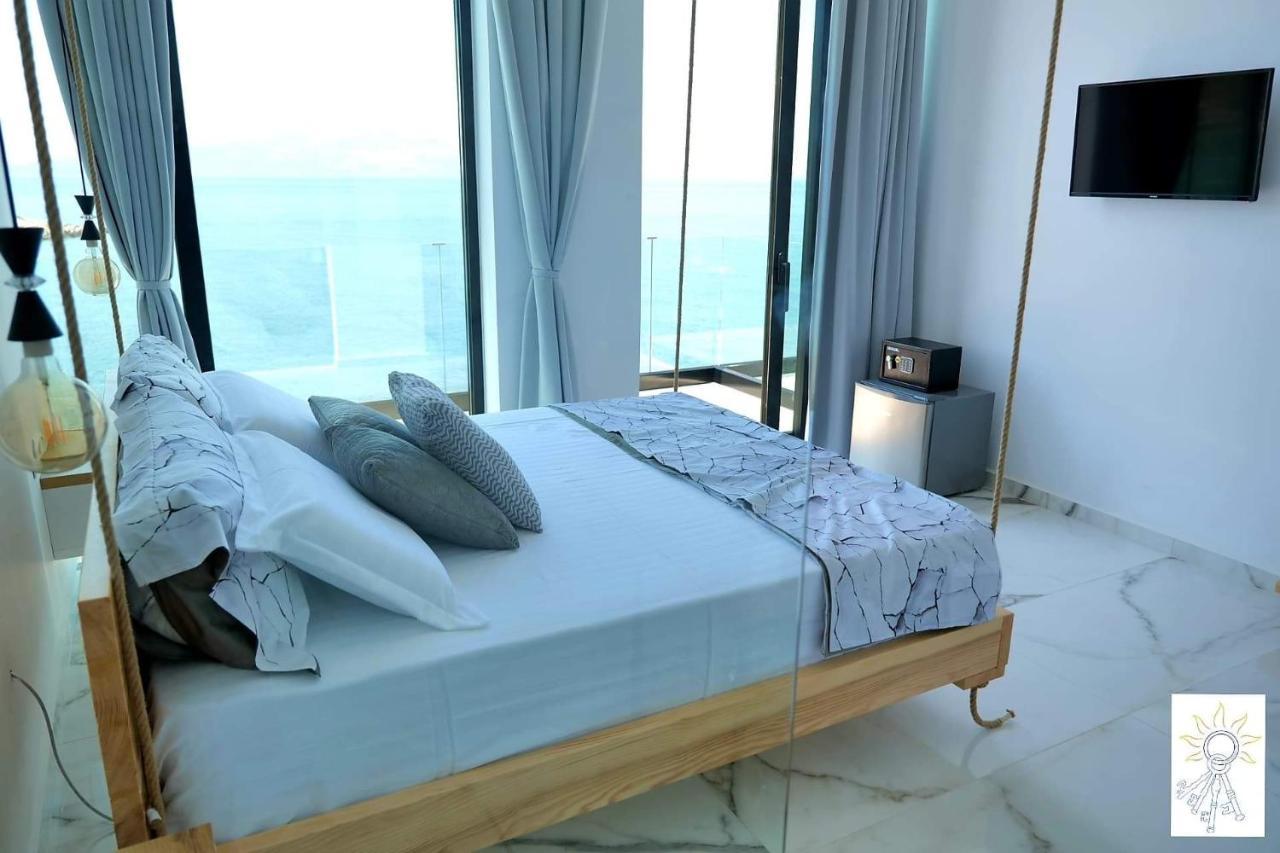 Nili Deluxe Hotell Sarandë Exteriör bild