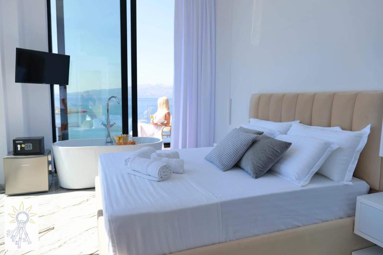 Nili Deluxe Hotell Sarandë Exteriör bild