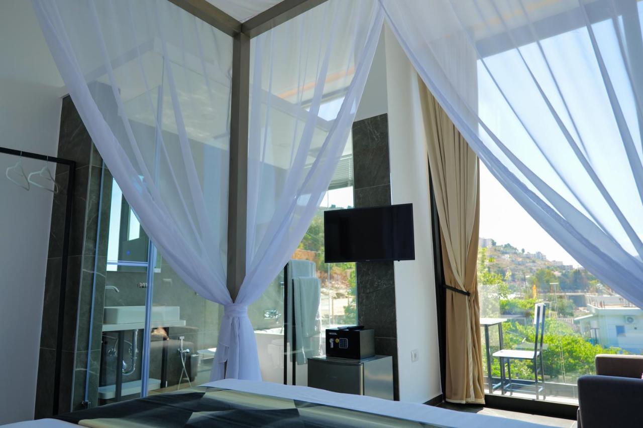 Nili Deluxe Hotell Sarandë Exteriör bild