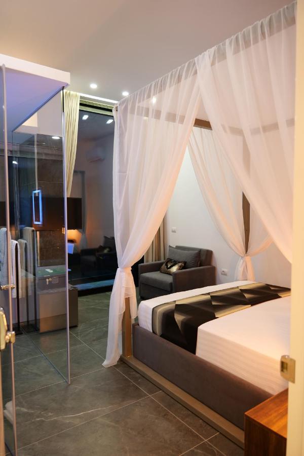 Nili Deluxe Hotell Sarandë Exteriör bild