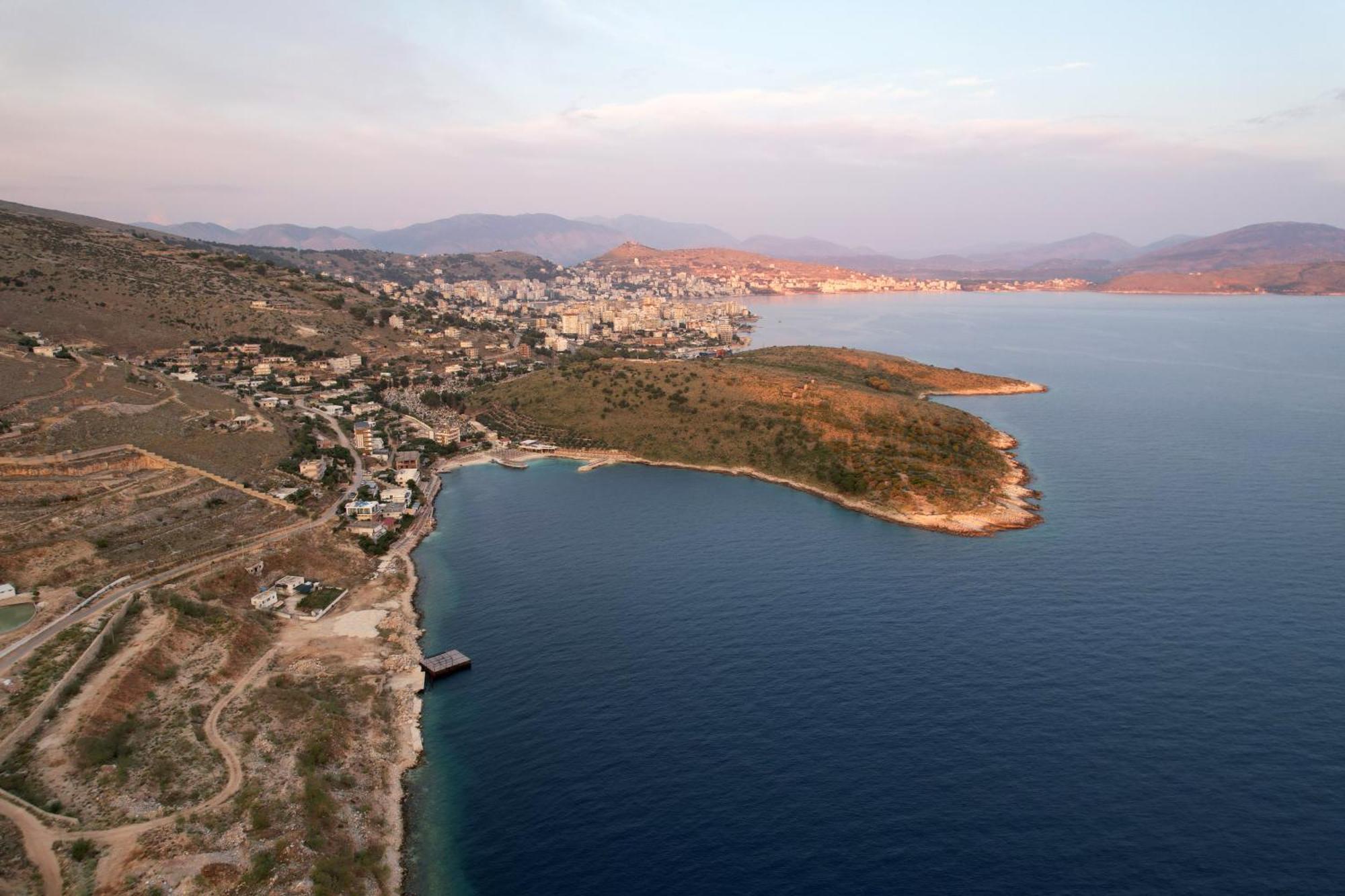 Nili Deluxe Hotell Sarandë Exteriör bild